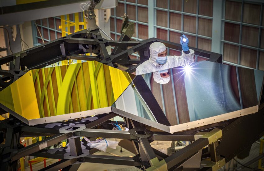 the-james-webb-telescope-is-in-position.-now-it’s-booting-up
